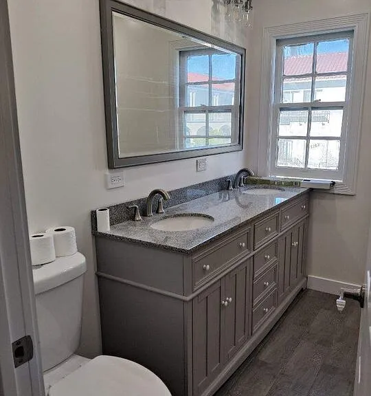 750 N Saint Andrews Pl #201 — Photo 9
