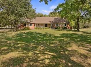 5204 E 202nd St, Belton, MO 64012