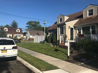 1670 James St, North Merrick, NY 11566