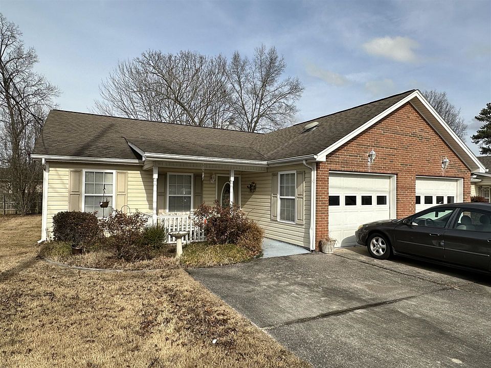 1st image of 173 Flagstone Dr