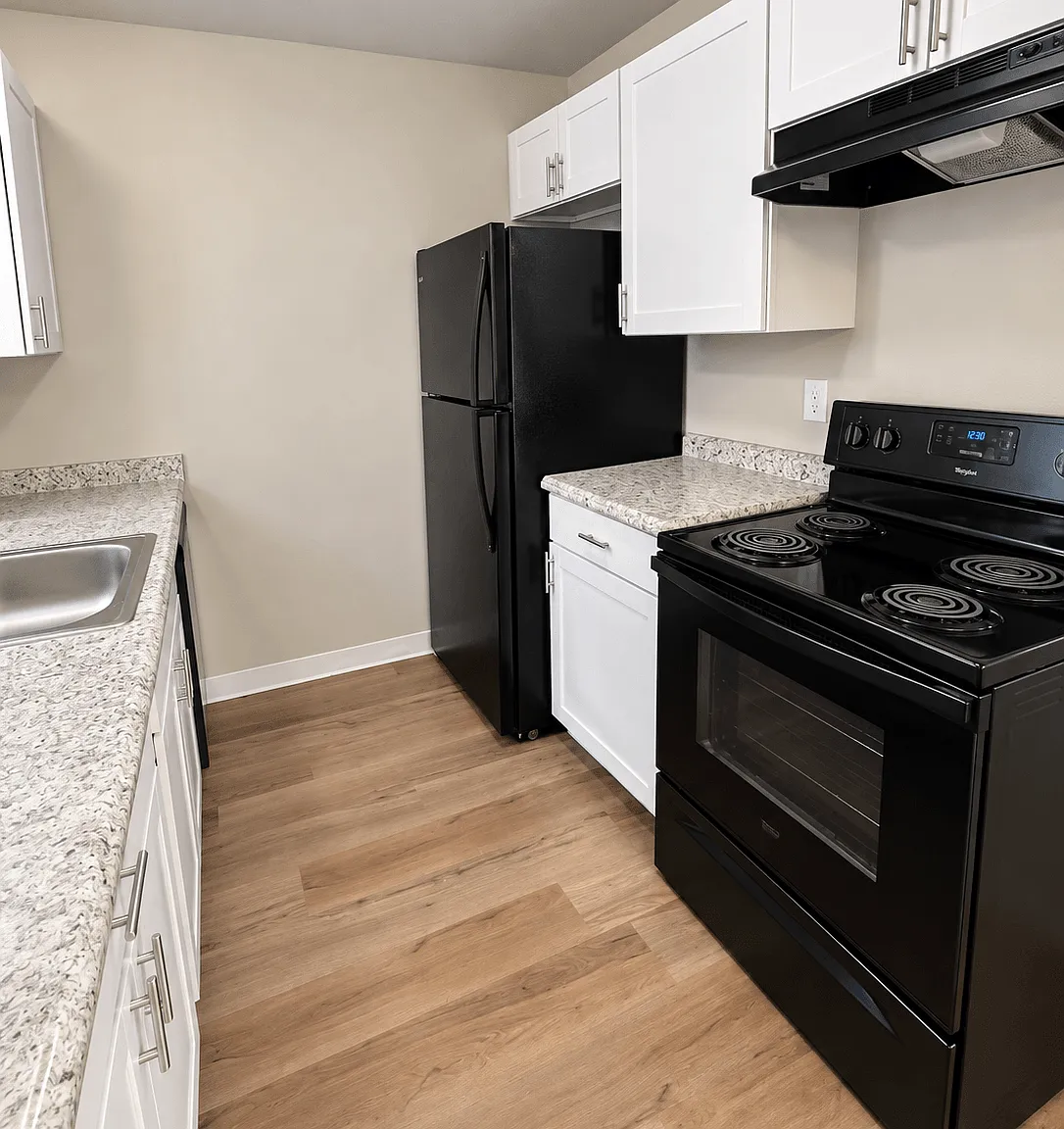 Malibu Apartments — Photo 1