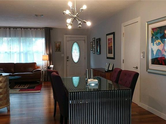 4th image of 10398 Hetrick Cir E