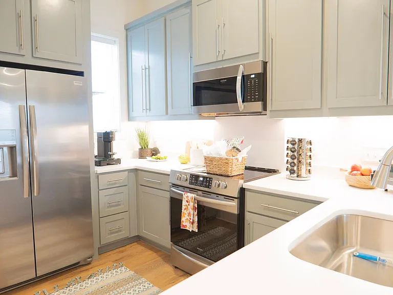 356 S Hill Ave — Photo 11