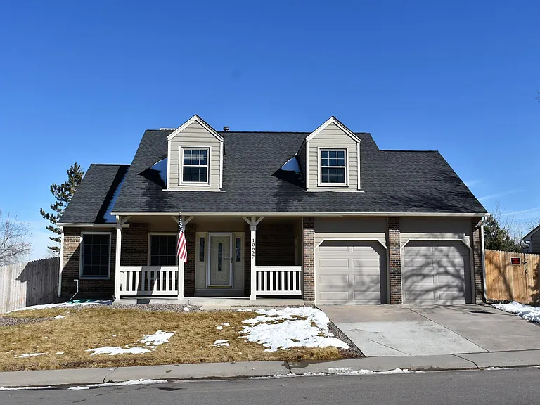 10657 W Roxbury Ave — Photo 1
