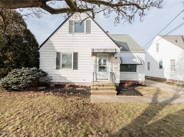 6130 Westminster Dr, Parma, OH 44129