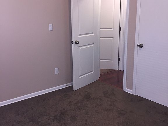 3rd image of 4309 Belle Ave