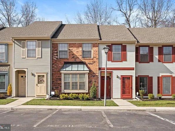 202 Wyndham Pl, Robbinsville, NJ 08691