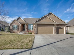 2301 N Fairway Ct, Derby, KS 67037