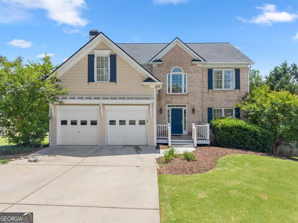 8455 Woodland View Dr, Gainesville, GA 30506