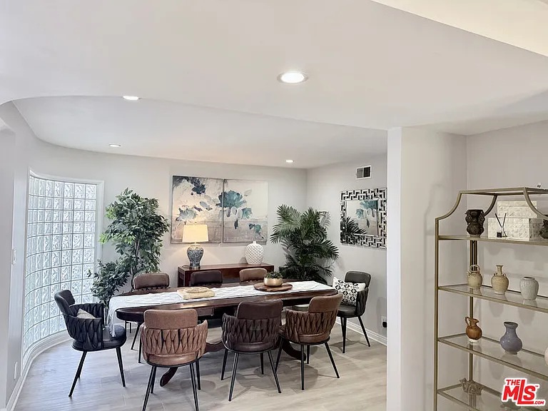 6605 S Sherbourne Dr — Photo 9