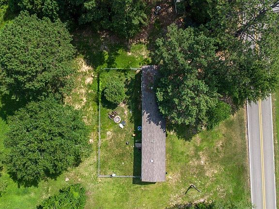 2nd image of 104 Midway Church Rd