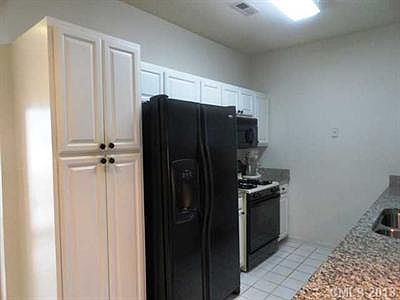 5th image of 1520 Forest Park Dr