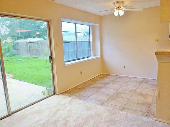 Breakfast area. Look at all the windows