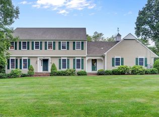 65 Tuxford Ter, Basking Ridge, NJ 07920