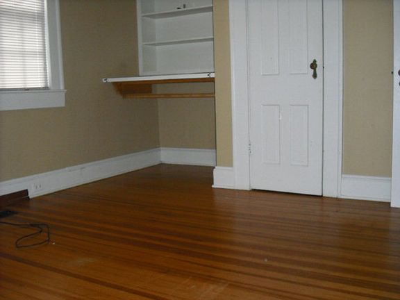 3rd image of 1811 Williams St