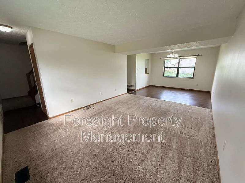 3 bed, 1.5 bath, 1430 sqft, $2,295 — Photo 4