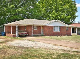 798 N Main St, Dyer, TN 38330
