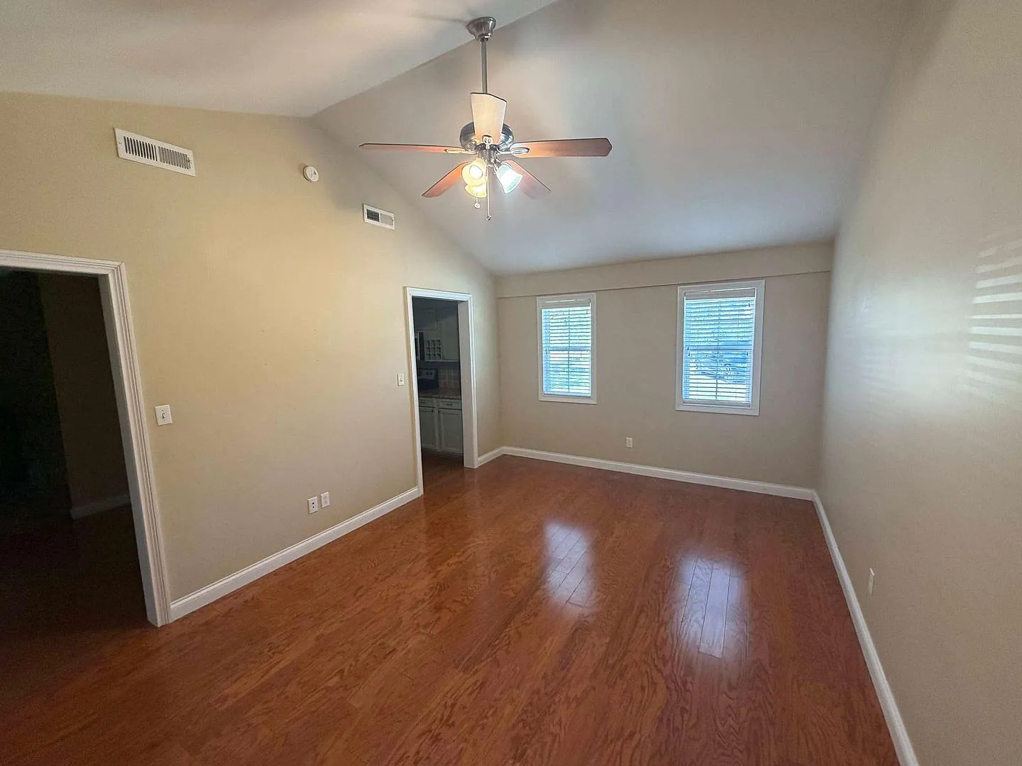 Rocky Hill Area - Updated 3 Bedroom, 2.5 Bath Home — Photo 2