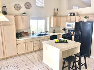 2255 Crown Valley Ln, North Las Vegas, NV 89032