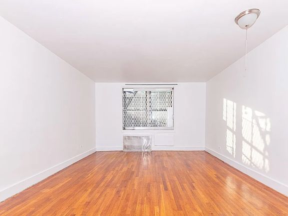 2nd image of 271 Clarkson Ave #422