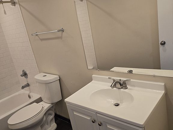 4th image of 421 SW 154th St #208