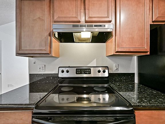 2nd image of 740 W Elm St Unit 247