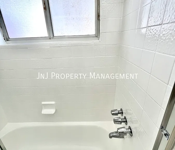 1579 Chestnut Ave #9 — Photo 14