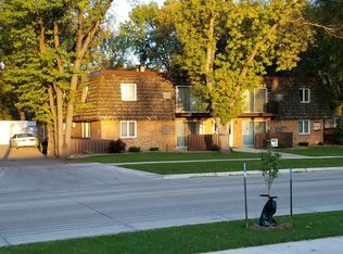 1111 4th St S APT B, Fargo, ND 58103