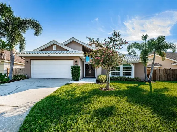825 Live Oak Ter NE, Saint Petersburg, FL 33703