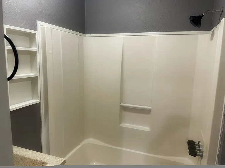 939 Grandview Bnd — Photo 11