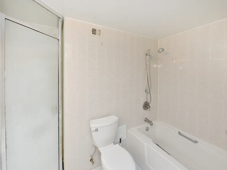 1077 River Rd #Penthouse 6 — Photo 12
