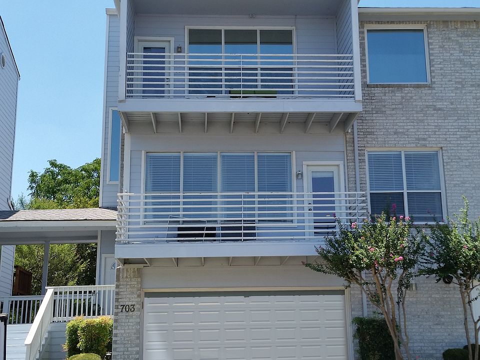 1st image of 703 Oakbrook Dr