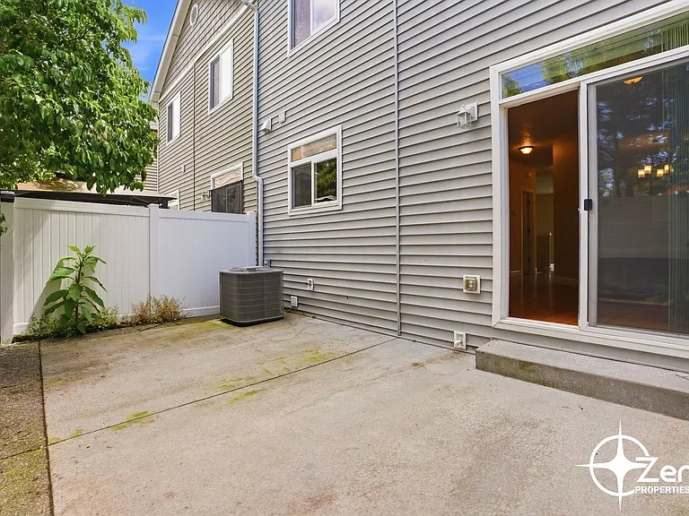 3512 NE 80th St — Photo 39