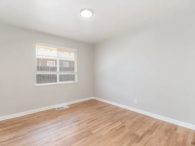 1695 Sheridan Blvd — Photo 10