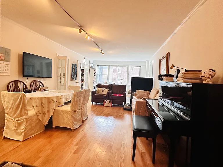77 W 55th St #9E — Photo 2