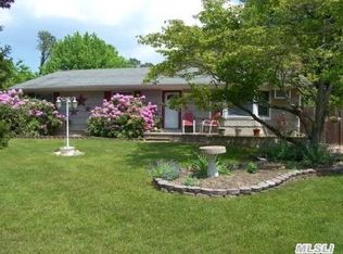 23 E Margin Rd, Ridge, NY 11961