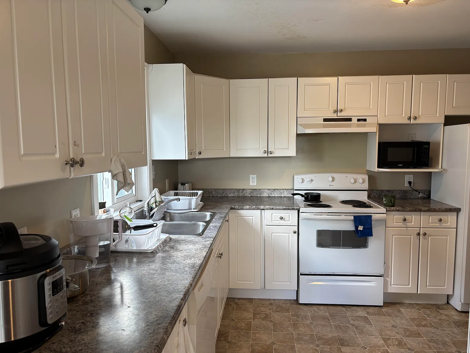 75 Pine Street South, Rooms for Rent - Upper Unit, Thorold — Photo 3