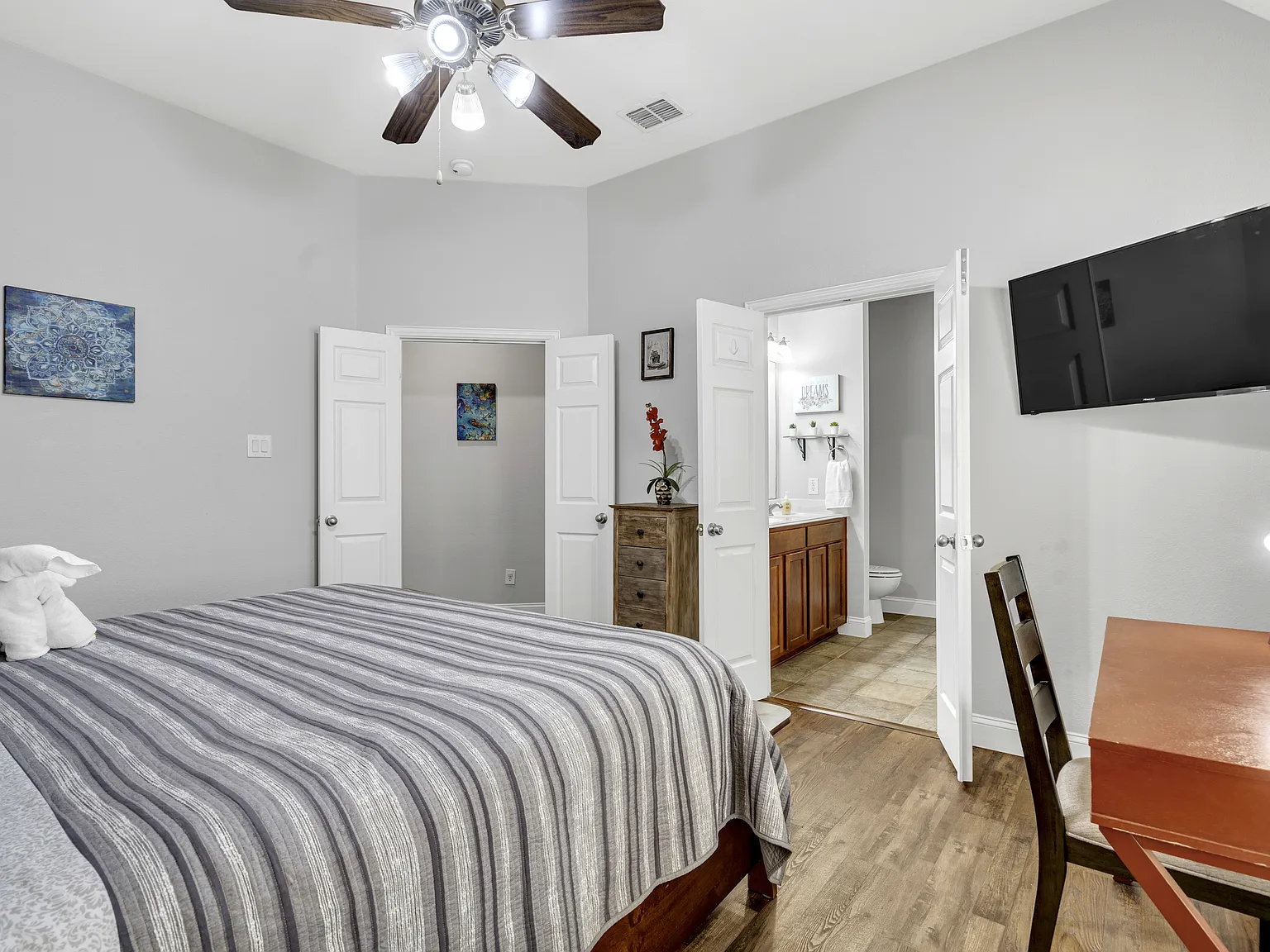 7204 Occidental Rd — Photo 3