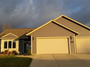 203 Jenna Ct, Watertown, WI