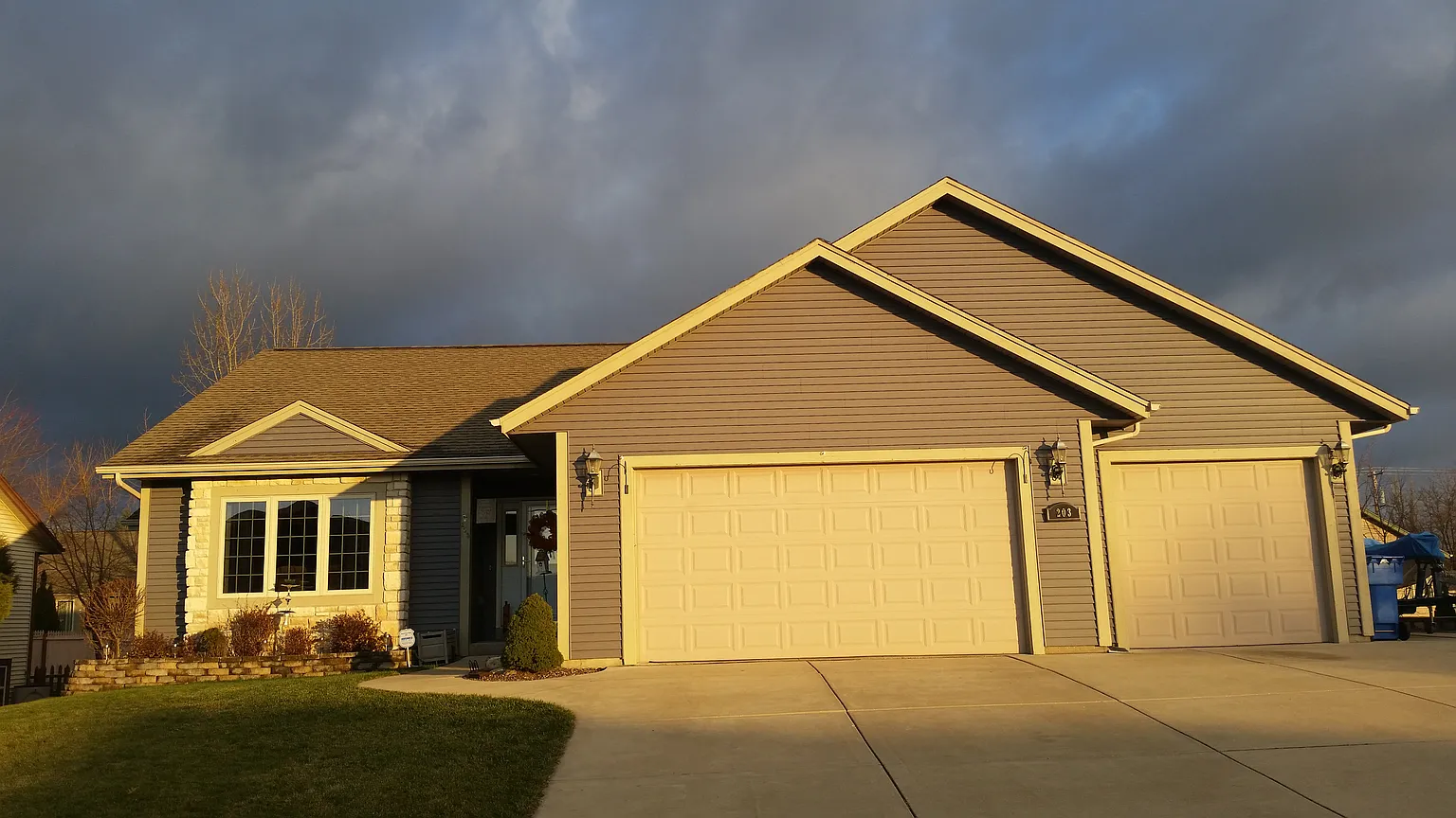 203 Jenna Ct photo 1