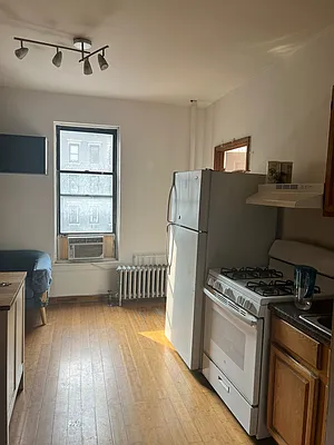 Rented by Compass | media 26