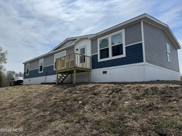 324 1st St NW, Clear Lake, SD 57226