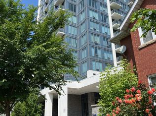 28 Avondale Ave #1010, Toronto, ON M2N 0K2