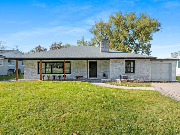 2584 Riverside Dr, Green Bay, WI 54301