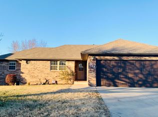 615 E Kerr St, Springfield, MO 65803