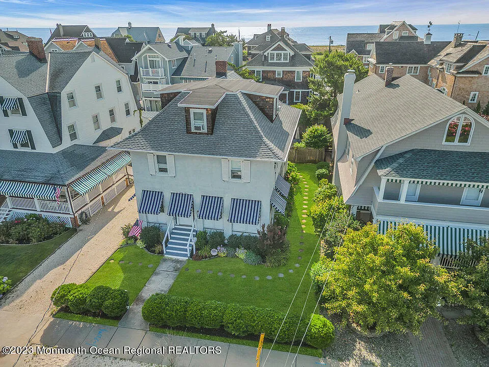 683 Main Ave