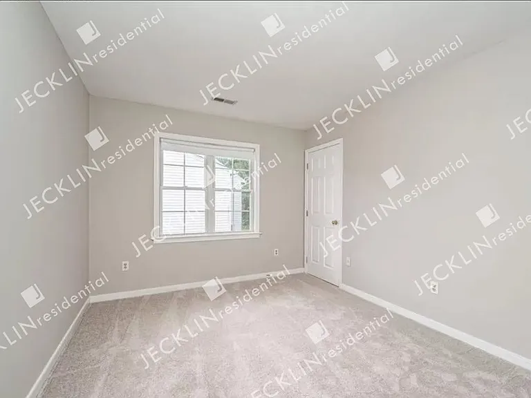 3325 Pemberton Creek Ct — Photo 17