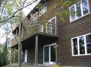 66 White Oaks Ln, Madison, WI 53711