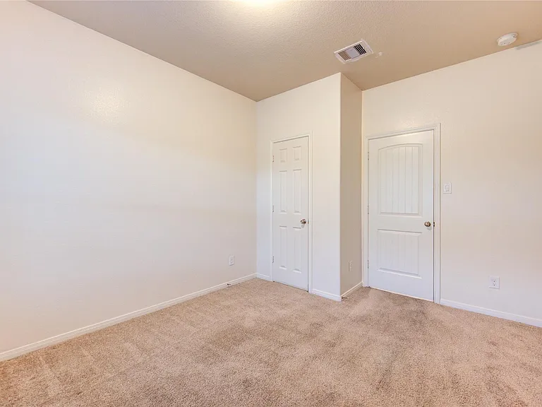734 Mill Spring Ct — Photo 7