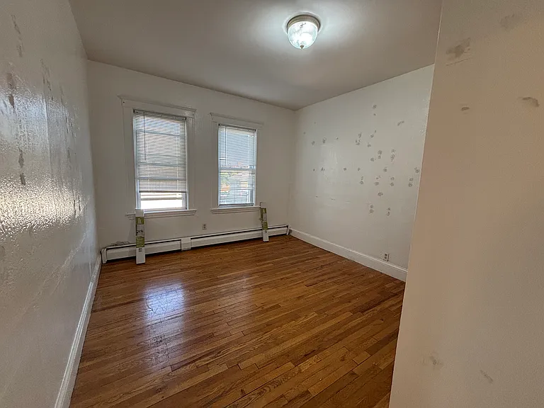 1080-1082 N Shore Rd #2 — Photo 17